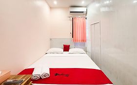 RedDoorz Plus near Brawijaya Museum